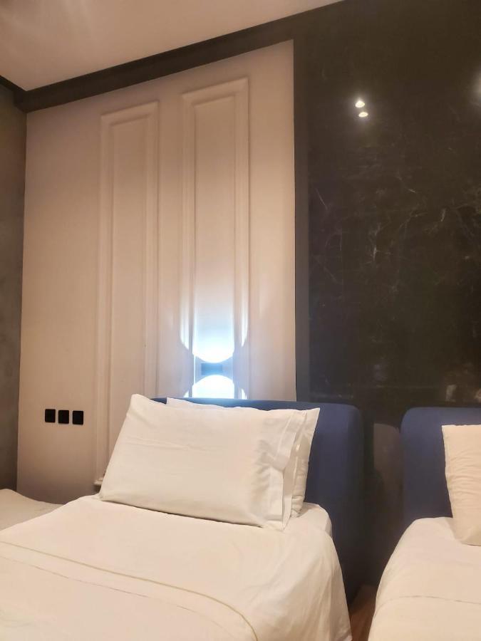 Remarkable Apartment Тирана Екстер'єр фото