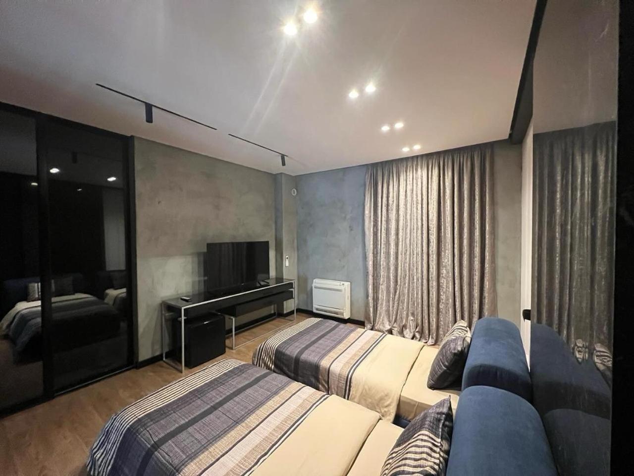 Remarkable Apartment Тирана Екстер'єр фото