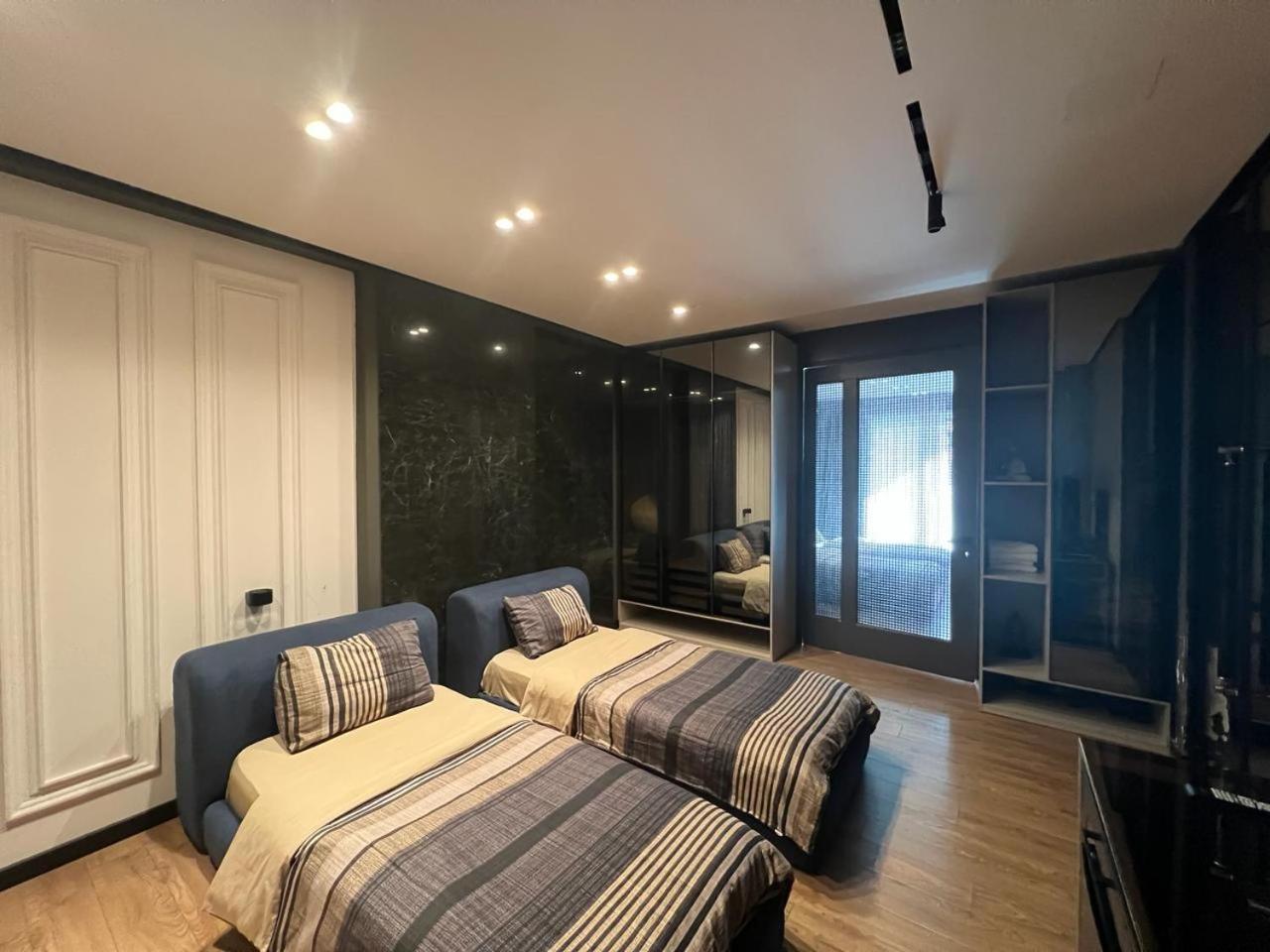 Remarkable Apartment Тирана Екстер'єр фото